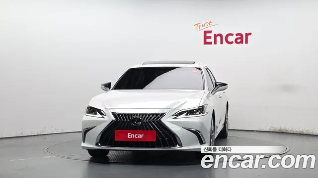 Lexus ES 7th Gen — Фото автомобиля 3