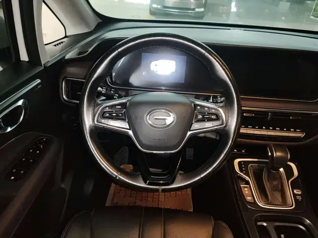 GAC Trumpchi M6 — Фото автомобиля 10