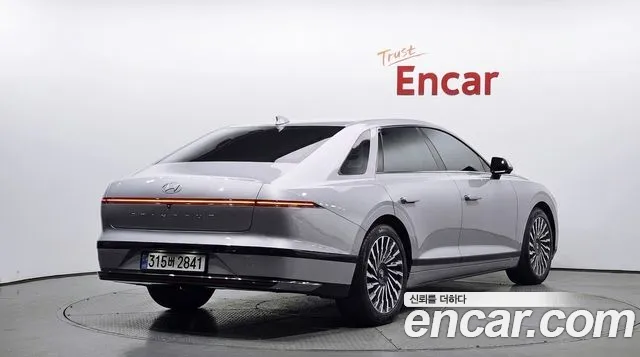 Hyundai Grandeur GN7 — Фото автомобиля 2
