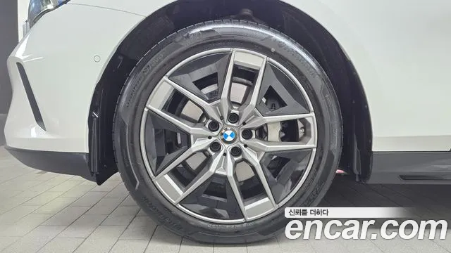 BMW 5-Series 5 серия (G60) — Фото автомобиля 5
