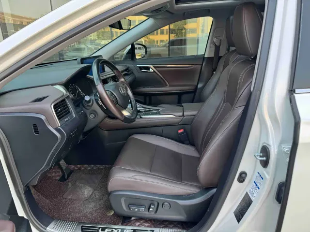 Lexus RX — Фото автомобиля 4