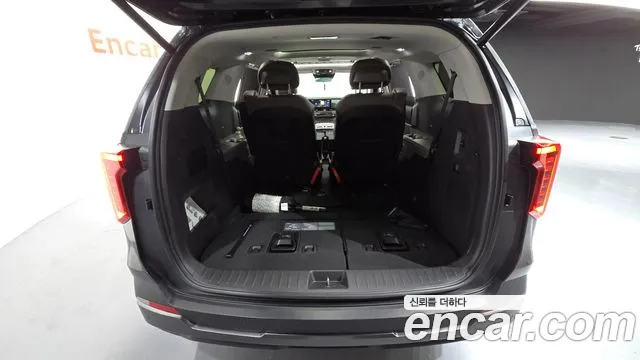 Kia Carnival 4th Gen — Фото автомобиля 30