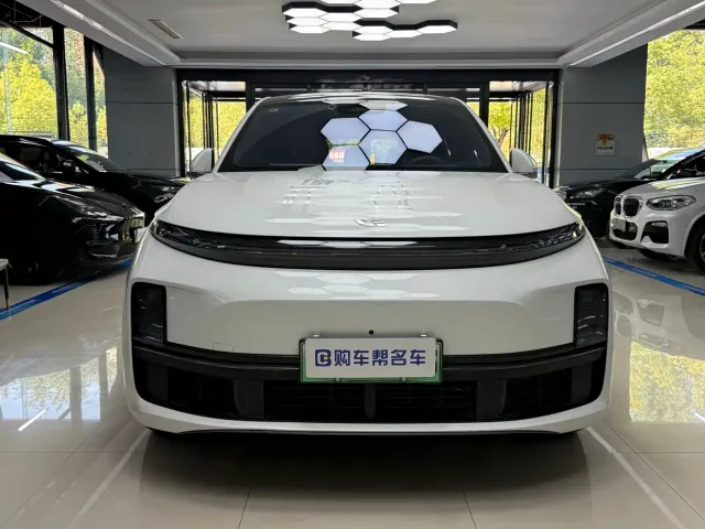 Li Auto L7 — Фото автомобиля 2
