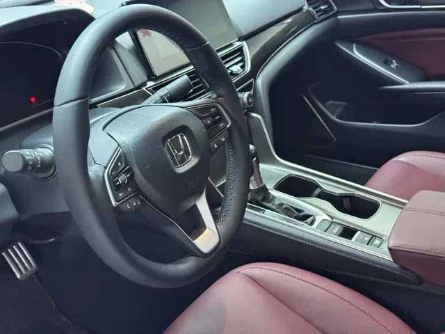 Honda Accord — Фото автомобиля 8
