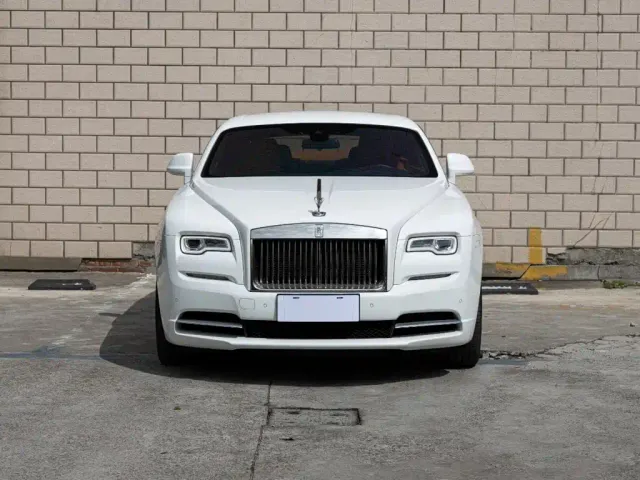Rolls-Royce Wraith — Фото автомобиля 2