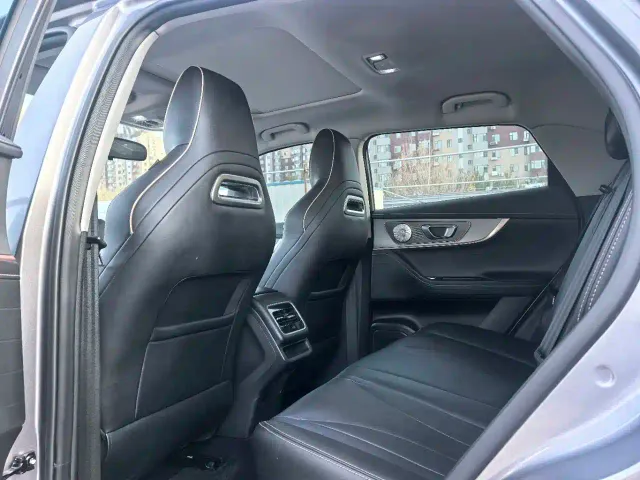 Chery Omoda 5 — Фото автомобиля 6