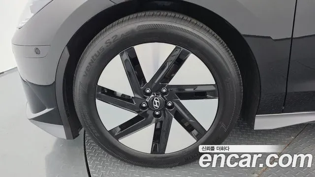 Hyundai Ioniq 6 — Фото автомобиля 5