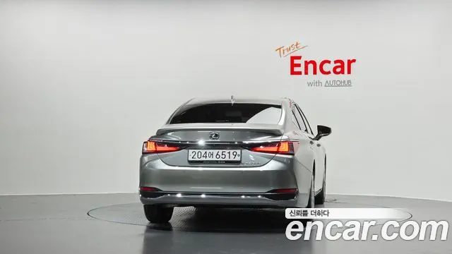 Lexus ES 7th Gen — Фото автомобиля 4