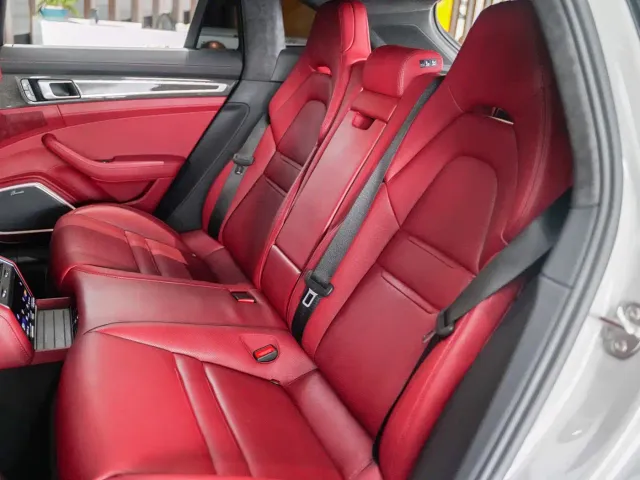 Porsche Panamera — Фото автомобиля 19