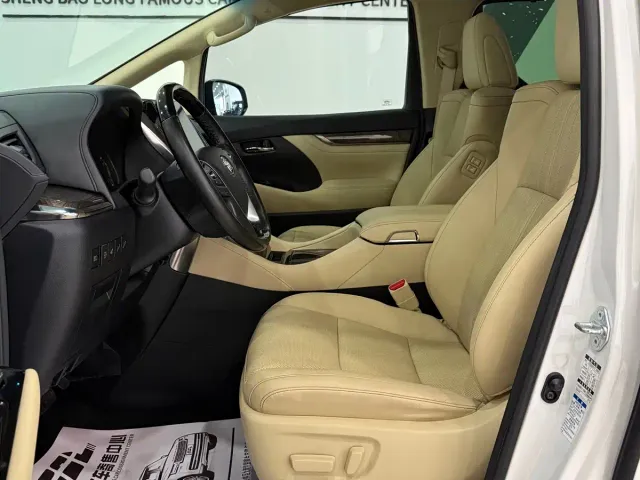 Toyota Alphard — Фото автомобиля 7