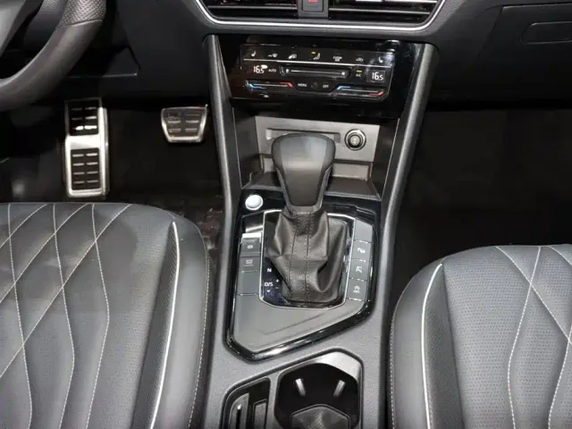 Volkswagen Tiguan L — Фото автомобиля 15