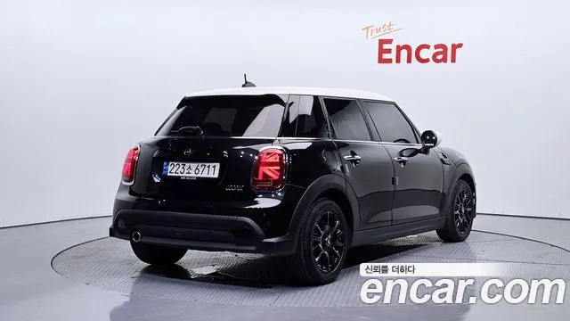 Mini Cooper Cooper 5 дверей Classic — Фото автомобиля 2