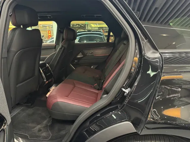 Land Rover Range Rover Sport — Фото автомобиля 6