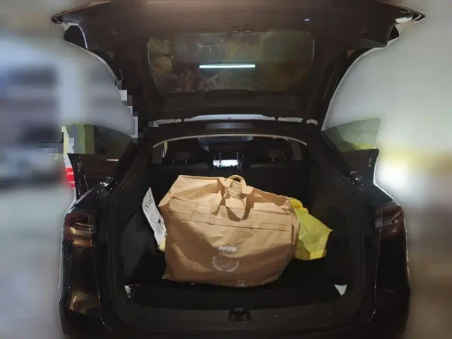Tesla Model Y — Фото автомобиля 15