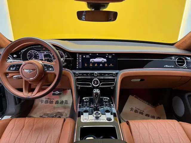 Bentley Flying Spur — Фото автомобиля 13