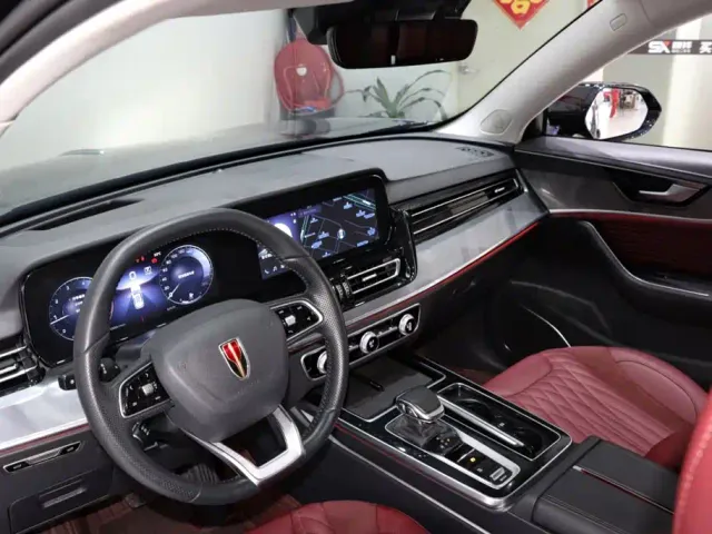 Hongqi HS5 — Фото автомобиля 9