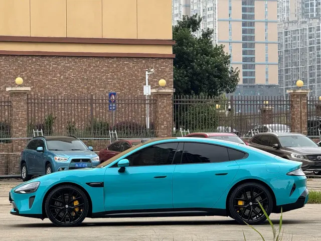 Xiaomi SU7 — Фото автомобиля 11
