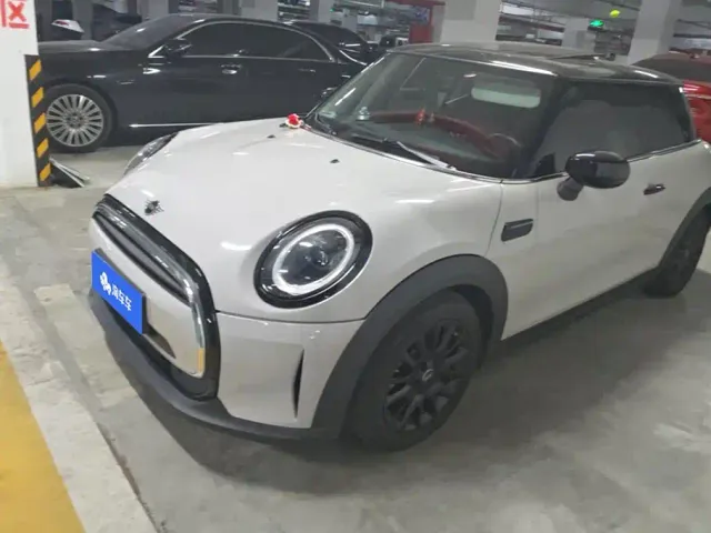 Фотография автомобиля — MINI Hatch