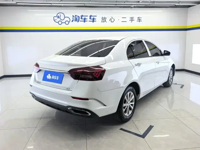 Geely Emgrand — Фото автомобиля 3