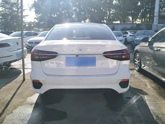 Roewe i5 — Фото автомобиля 5