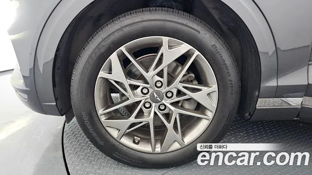 Genesis GV70 2.5T Бензин AWD — Фото автомобиля 5
