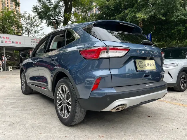 Ford Ford Escape 2020 EcoBoost 245 2WD Premium Edition — Фото автомобиля 18