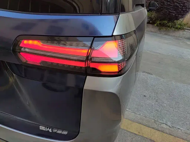Wuling Starlight 730 — Фото автомобиля 7