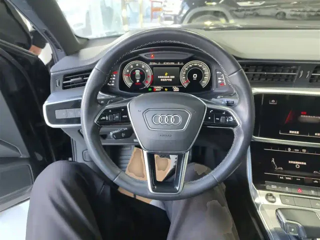Audi A6L — Фото автомобиля 10