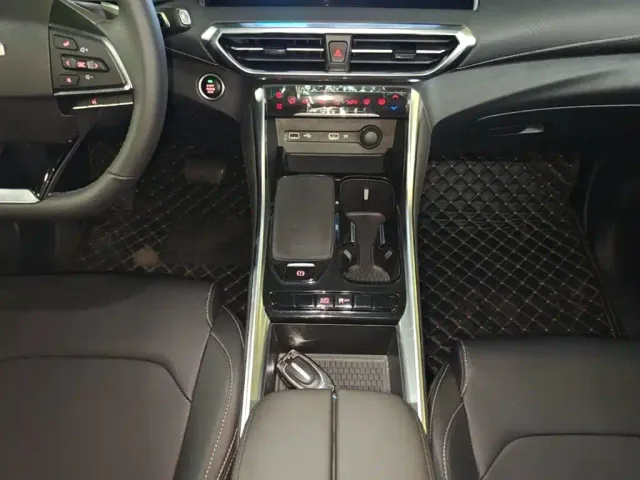 Maxus G50 — Фото автомобиля 13