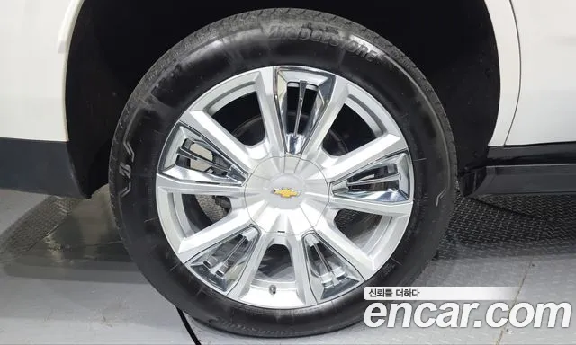 Chevrolet Tahoe — Фото автомобиля 5