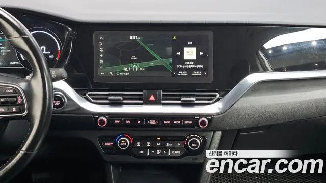 Kia Niro — Фото автомобиля 14