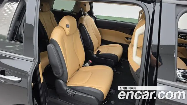 Kia Carnival 4th Gen — Фото автомобиля 11