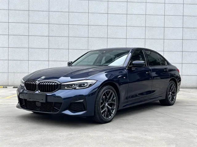 Фотография автомобиля — BMW 3 Series