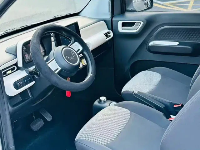 Wuling Motors Hongguang MINIEV 2024 3rd Gen 215km Advanced — Фото автомобиля 14
