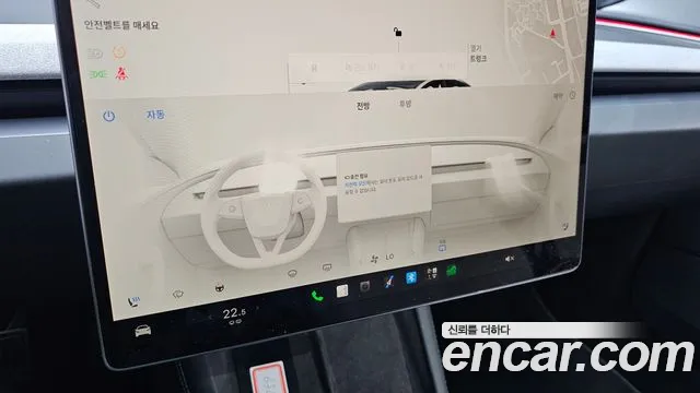 Tesla Model 3 — Фото автомобиля 25