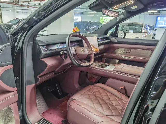 Nio ES8 — Фото автомобиля 3