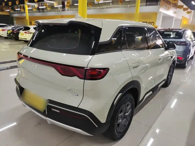 BYD Yuan UP — Фото автомобиля 6