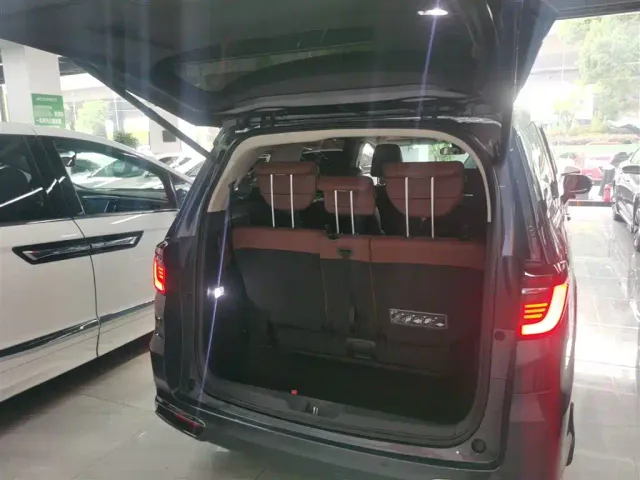 Honda Odyssey — Фото автомобиля 18