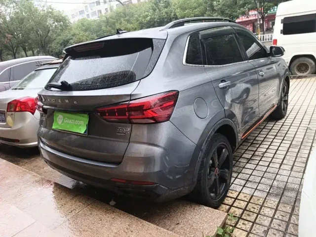 Roewe RX3 — Фото автомобиля 6