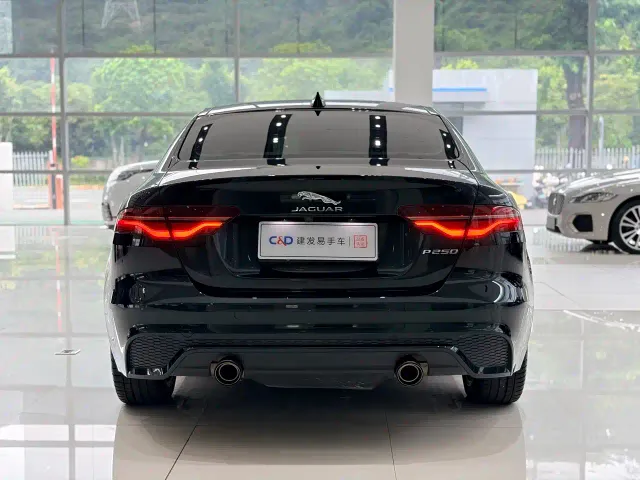 Jaguar XEL — Фото автомобиля 15