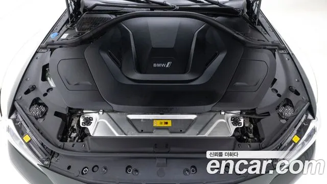 BMW i4 — Фото автомобиля 6