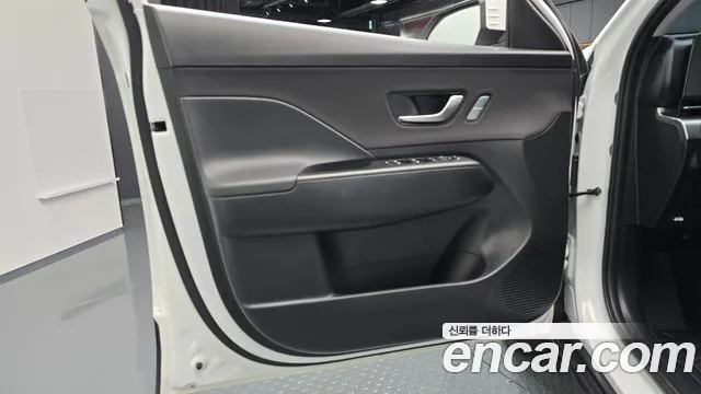 Hyundai Kona SX2 — Фото автомобиля 12