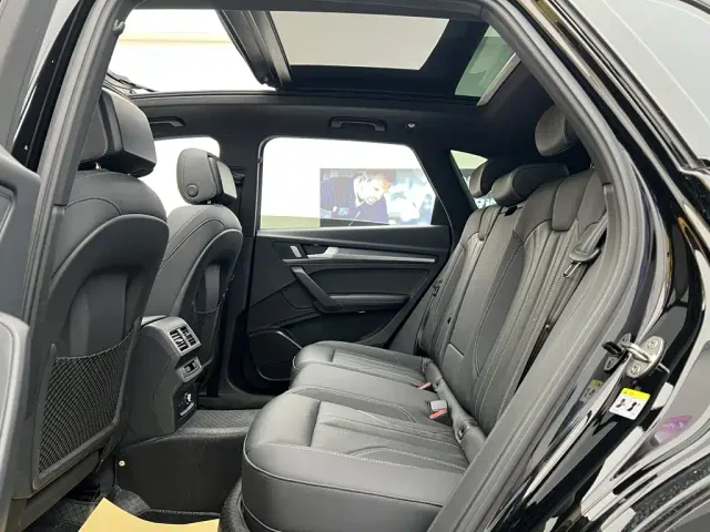 Audi Q5L — Фото автомобиля 15