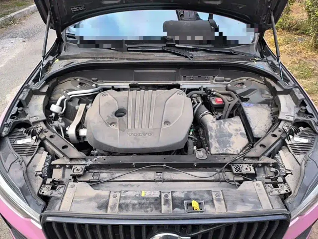 Volvo XC60 — Фото автомобиля 21