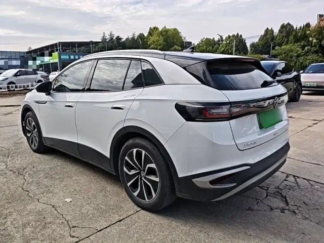 Volkswagen ID.4 X — Фото автомобиля 4