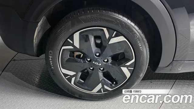 Kia Niro — Фото автомобиля 5