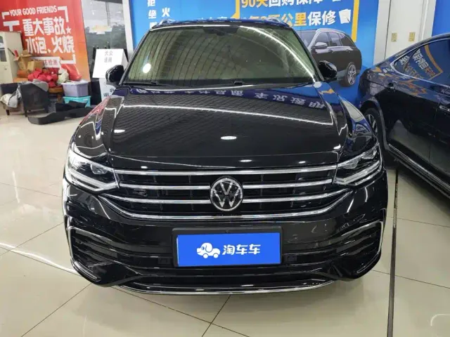 Volkswagen Tiguan L — Фото автомобиля 2