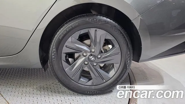 Hyundai Avante CN7 — Фото автомобиля 6