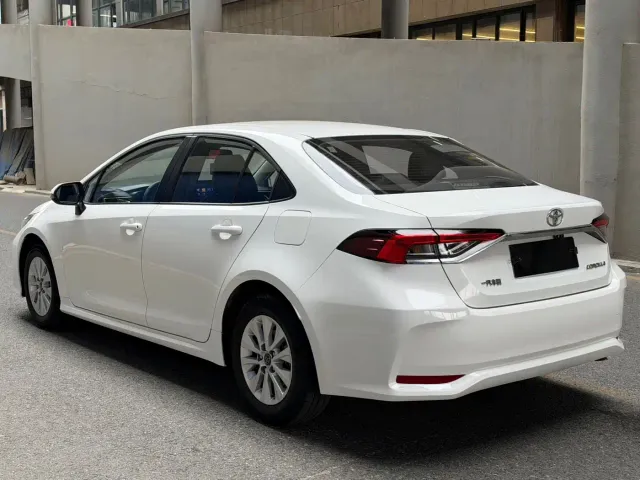 Toyota Corolla — Фото автомобиля 6