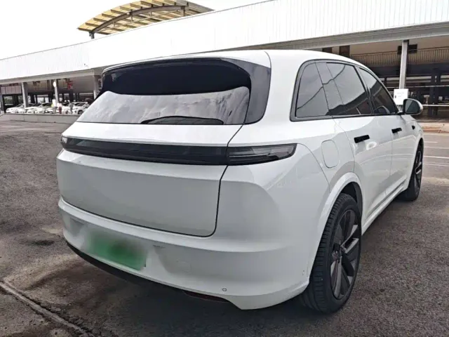 Li Auto L7 — Фото автомобиля 6